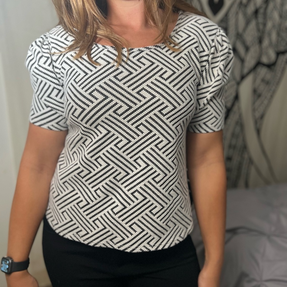 Puffed Sleeve Blouse